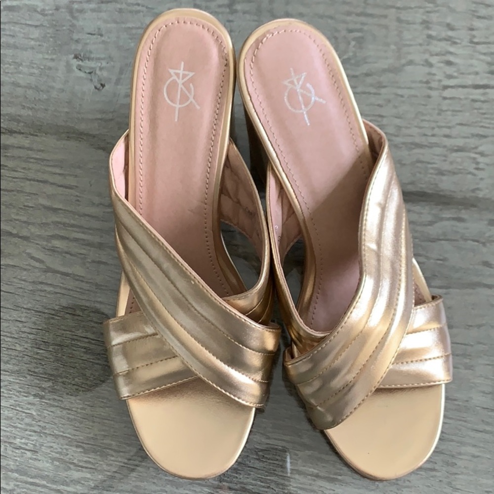 gold mules
